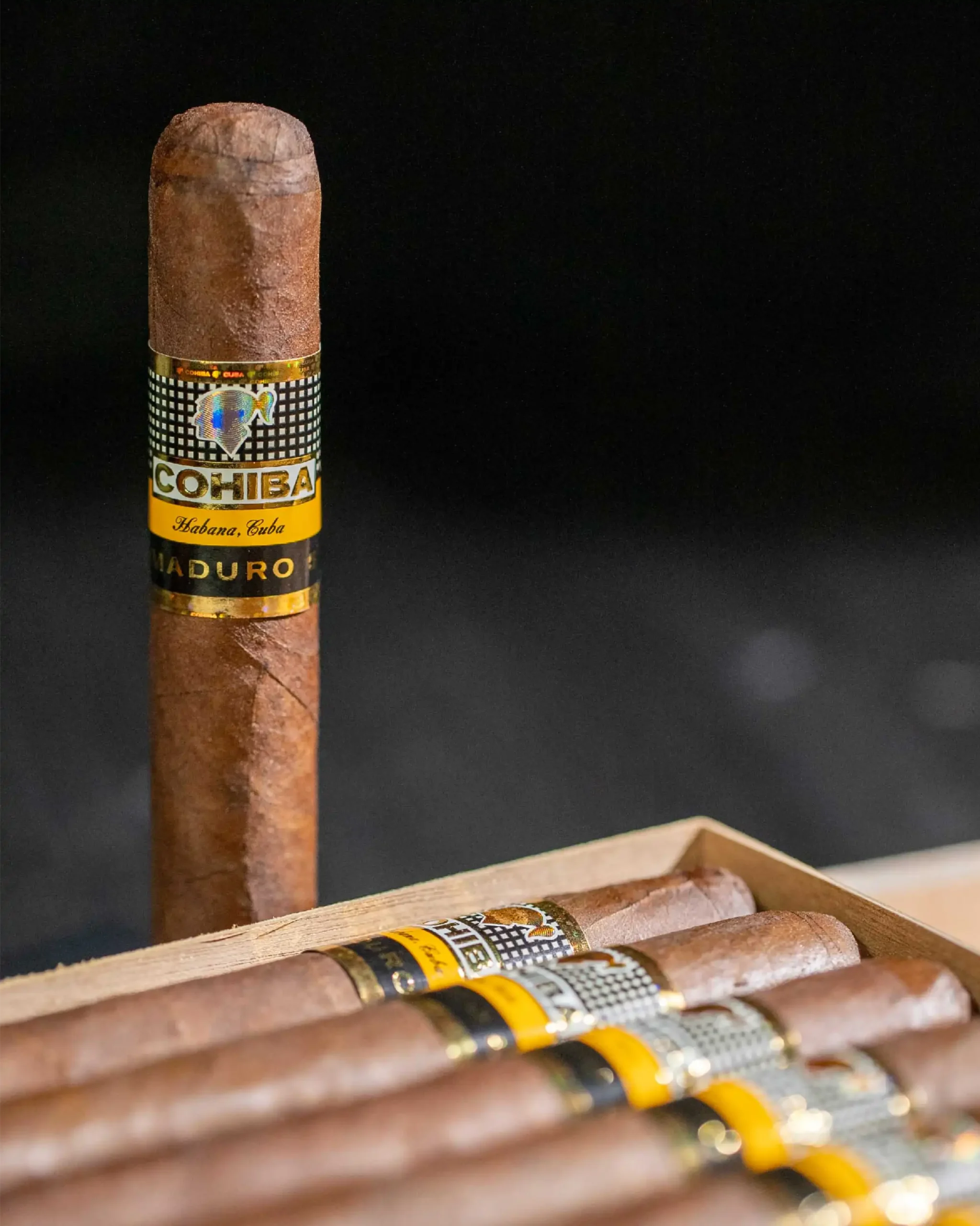 COHIBA MADURO GENIOS BOX OF 10 - Image 2