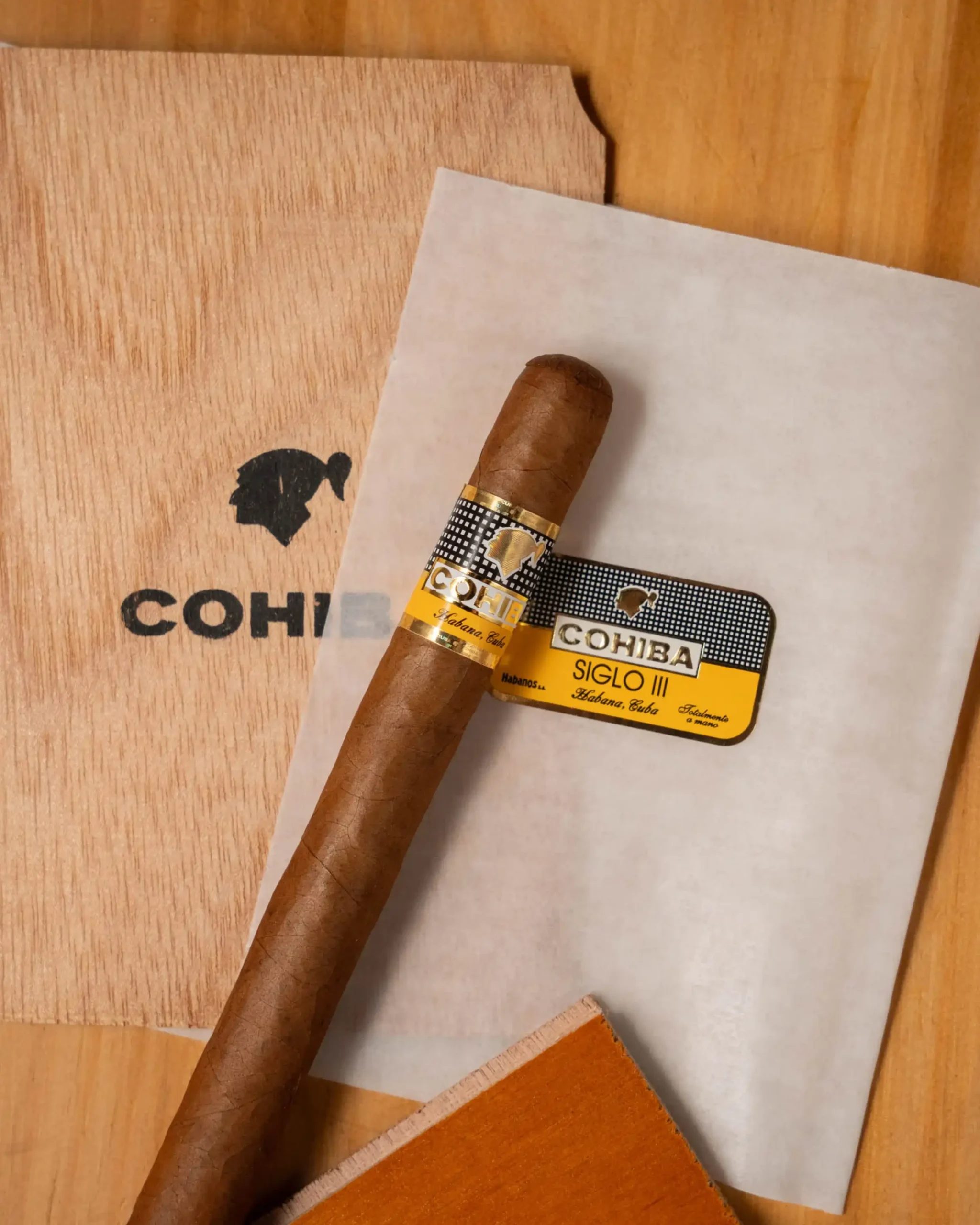 COHIBA SIGLO III BOX OF 25 - Image 2