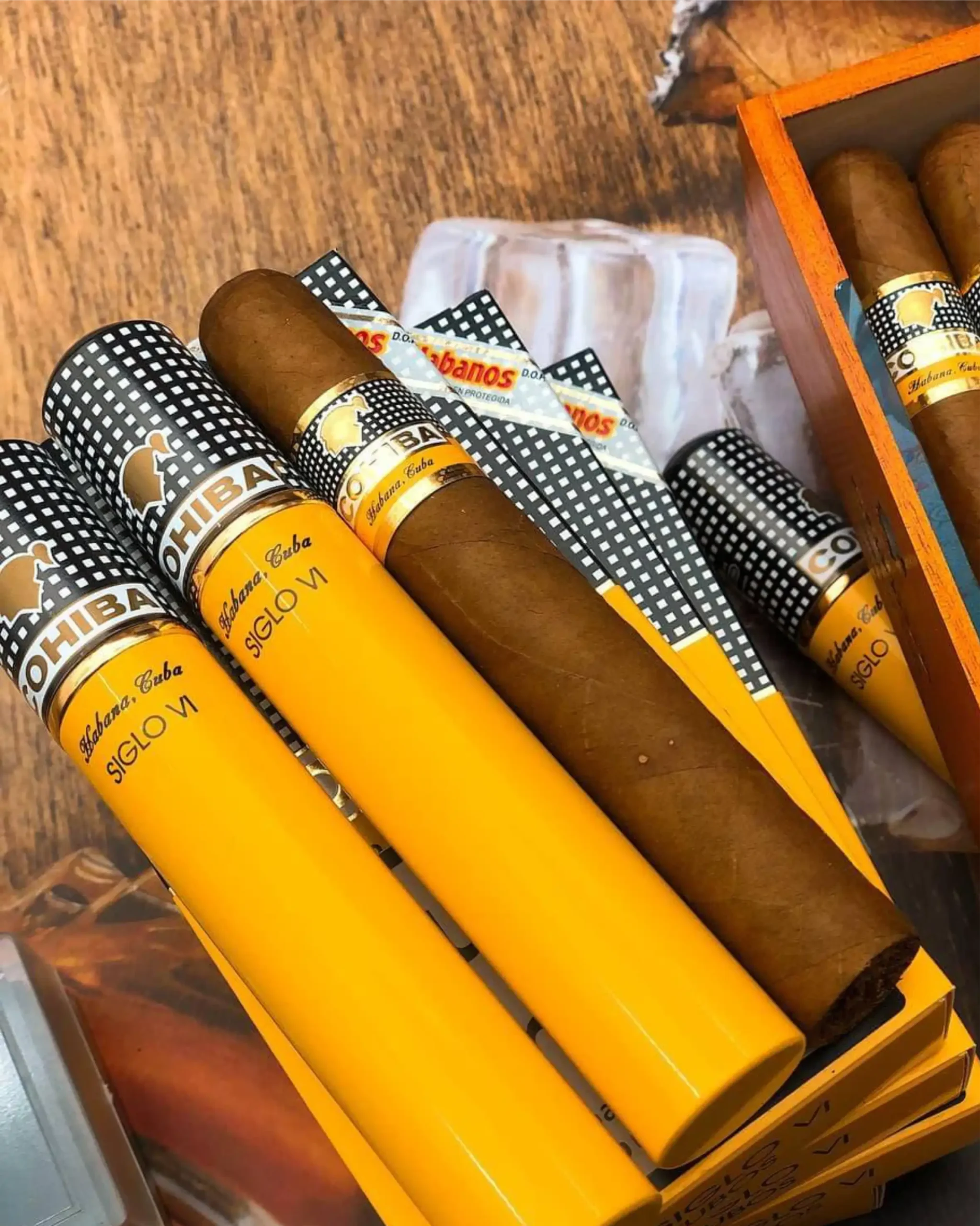 COHIBA SIGLO VI TUBOS 3x5